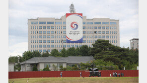 대통령실 “대통령 한가하단 우상호 발언 유감…다수당 野는 뭐하나”