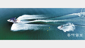 더위 식혀주는 수상스키