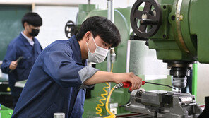 “이 자격증 보유하면 회사에서 임금 등 우대”…어떤 것?