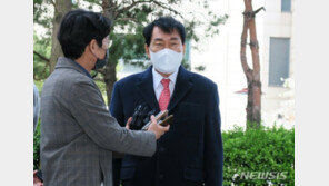 ‘선거법 위반’ 안상수 전 인천시장, 첫 재판서 혐의 부인