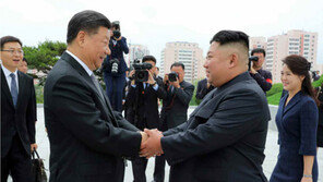 北 “中, 지지하고 사심 없이 도우며 생사고락”