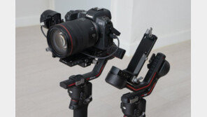 [리뷰] 자동 축 잠금에 1.8인치 OLED가 핵심, DJI 로닌 RS 3 프로