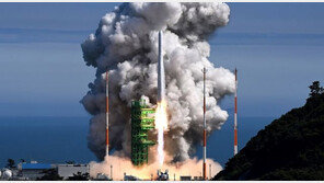 누리호 성공에 “12년 고생, 헛되지 않아…실패 용인하는 분위기 필요”