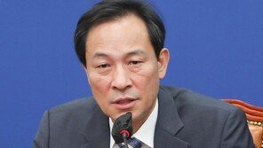 우상호 “최강욱 윤리심판원 결정 존중…분란 자제하라”