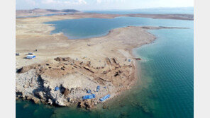 극심한 가뭄에…숨겨져있던 3400년 전 고대 도시 떠올랐다