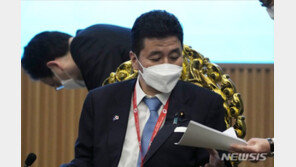 日방위상 “중러 함정, 日주변 항행은 군사적 존재감 과시”