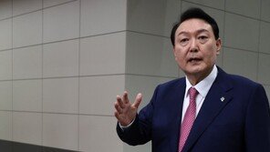 尹, 나토 회의 앞두고 ‘열공 모드’…“국익 위해 몸 불사를 것”