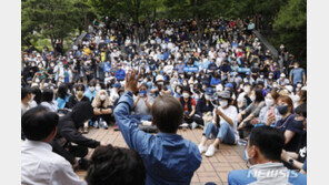 ‘전대 불출마’ 압박 속 이재명 워크숍 참석…당권 수순?