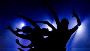 핀란드 안무 거장이 빚어낸 오묘한 한국춤…“절제미에 감명”