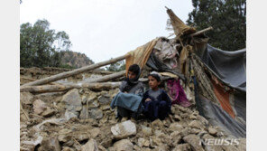 아프간, 지진에 아비규환…“거리마다 통곡 소리 들려”