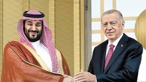 ‘경제난’ 터키, 날세우던 사우디에 화해 손짓 
