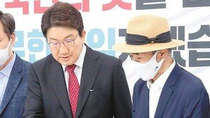 與 TF “7시간 北감청 보고에 ‘월북’ 단어 한번뿐… 월북몰이 단서”