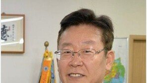 ‘108 번뇌중’이라더니…이재명, 주말 ‘개딸’들과 트위터 소통