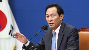 우상호 “尹대통령, 국익 생각해 나토서 다룰 내용 신중해야”