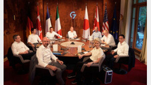 “셔츠 벗을까요?” “웃통 벗고 승마하자”…G7, 푸틴 조롱