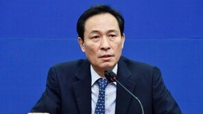 우상호 “법무부 위헌심판 취하해야…한동훈 정신차려라”