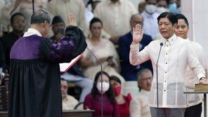 독재자 아들 마르코스 주니어, 필리핀 새 대통령으로 취임