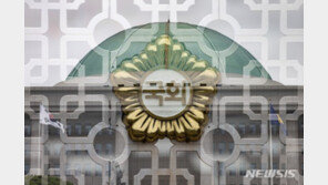 “여당도 양보안 제시하라” vs “날짜 미뤄도 불법”…여야, 원구성 협상 대치