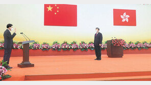 시진핑 “홍콩 애국통치 흔들려선 안돼”… 美 “민주주의 약속 훼손” 