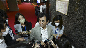 ‘대의원 낮추고 국민 높이고’ 민주, 전대룰 확정…박지현은 불허