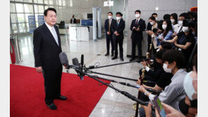 [사설]尹 지지율 데드크로스… 위기 헤칠 리더십 보였나 성찰해야