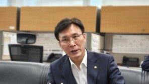 민주당 당대표 출마 김민석 “이재명은 이재명의 평가를 내놔야”
