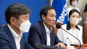 친명 손 들어준 당무위…전대룰 ‘비대위 수정안’ 철회