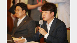 윤리위 D-1…이준석 “윤핵관 가장 신나, 무책임한 대포차 정치”