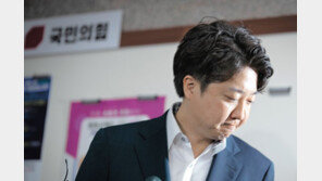 이준석 당원권 정지 6개월…초유의 與대표 중징계