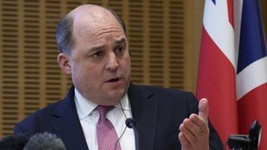 英 존슨 총리 후임은 누구?…월러스 국방·수낙 전 재무 등 물망