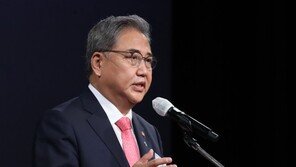 韓외교부 “유가족-日국민에 애도와 위로…용납될 수 없는 범죄”