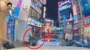 “포르쉐에 다가와 ‘발 밟혔다’…경찰 부르려니 태도 바꿔” (영상)
