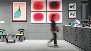 미술작품이 호텔 한가득인데… 잠만 자려고?