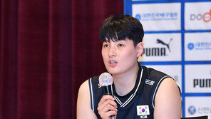 IBK 김희진 총 보수 6억원에 계약…여자부 ‘톱 3’에 등극