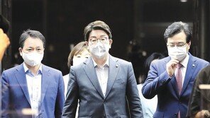 “尹과 사전교감한듯”… 장제원 불참 속 ‘권성동 직대’로 갈등 정리 