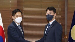 금융위장 “증시 충격땐 공매도 금지 검토” 