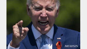 미국인 64% “바이든 나이 너무 많아…재출마 반대”