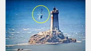 헬기 수직 급강하…충돌직전 ‘기사회생’ [영상]