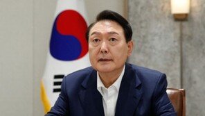 尹 “금리인상, 불가피한 조치…취약계층에 부담 전가돼선 안 돼”