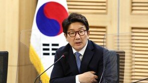 권성동 “이준석, 윤리위 결정 수용하는 것이 좋겠다”