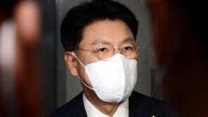 권성동 “한번 동생, 영원한 동생” 장제원 “한뿌리”… ‘친윤 양축’ 불화설 진화