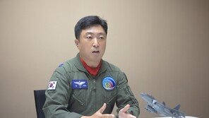 KF-21 첫 비행 안준현 소령 “부담 컸지만 이륙 뒤엔 편안했다”