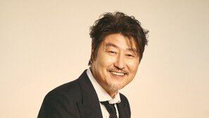 송강호, 2억원 기부…“국민 사랑에 보답”