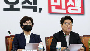 권성동 “경찰 집단행동, 선택적 분노·정치규합…책임 뒤따를 것”