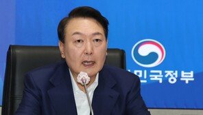 尹, 중대본 회의 첫 주재…“일상 회복 기조 속 위중증·사망 최소화”