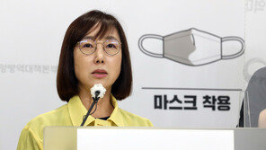 정부 “재유행 증가세 둔화…예상보다 낮은 20만명 정점 가능성”