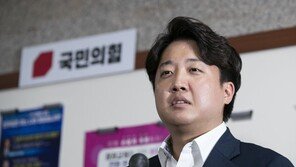 “영혼없는 그 섬 사람들에게…” 이준석이 공유한 노래는