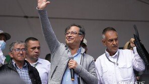 尹, 콜롬비아 대통령 취임 경축특사단 파견…단장에 與 박덕흠