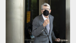 작가 스티븐 킹 “공룡 출판사 탄생하면 신진 작가 피해입어”