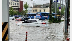 인천 물폭탄에 도로 15곳 잠겨…3시간30분간 통제되기도